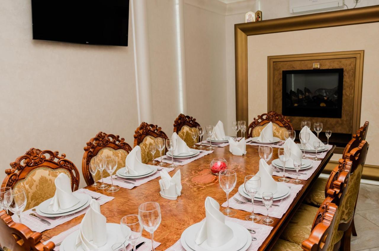 Hotel Port Royal Tulchyn Zewnętrze zdjęcie